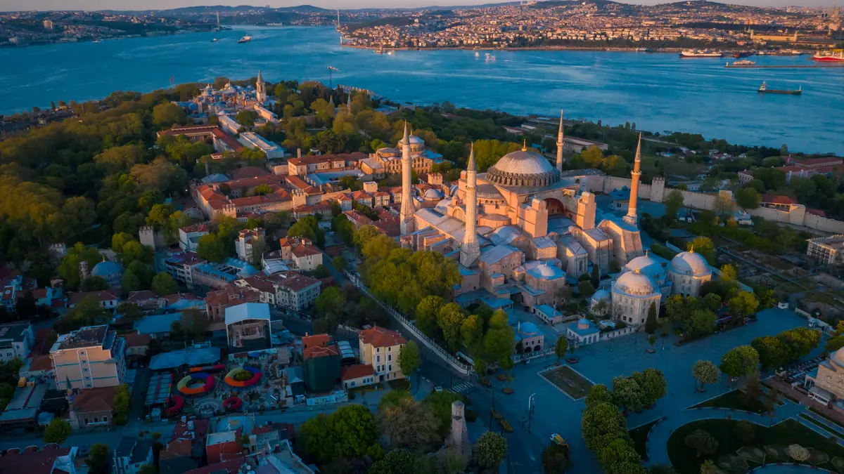 Istanbul Bosphorus and historic attractions for international medical travellers
